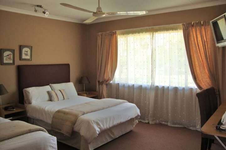 Room 4 of 28