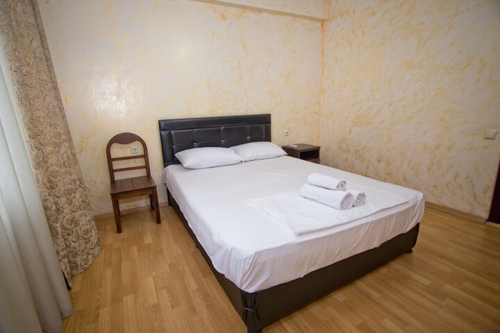 Room 57 of 93