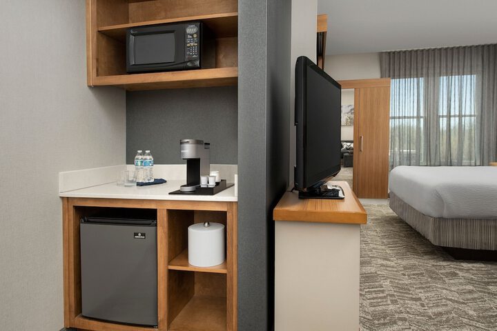 Room 10 of 48