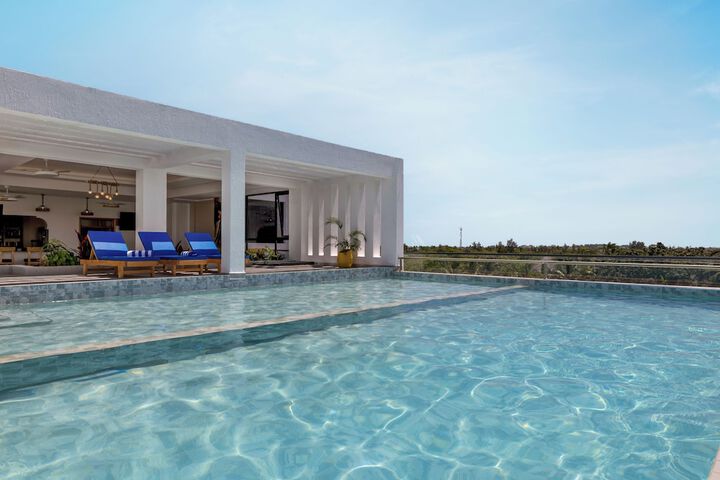 Pool 18 of 25