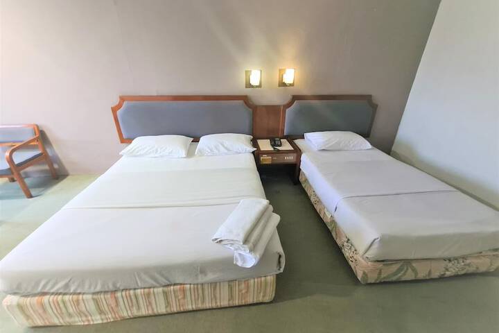 Room 16 of 86