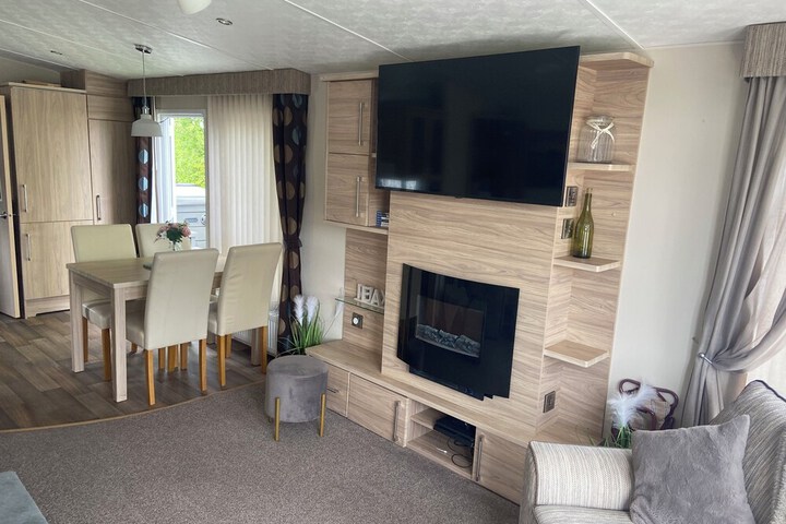 Room 9 of 26
