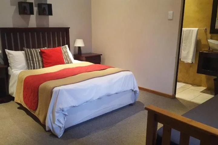 Room 5 of 17
