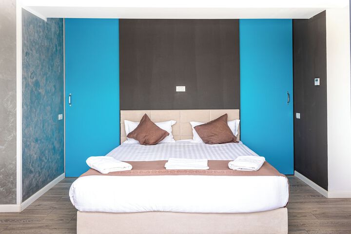 Room 4 of 34