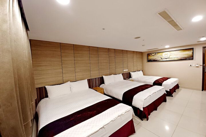 Room 7 of 61