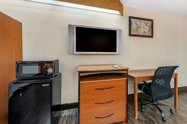 Room 8 of 20