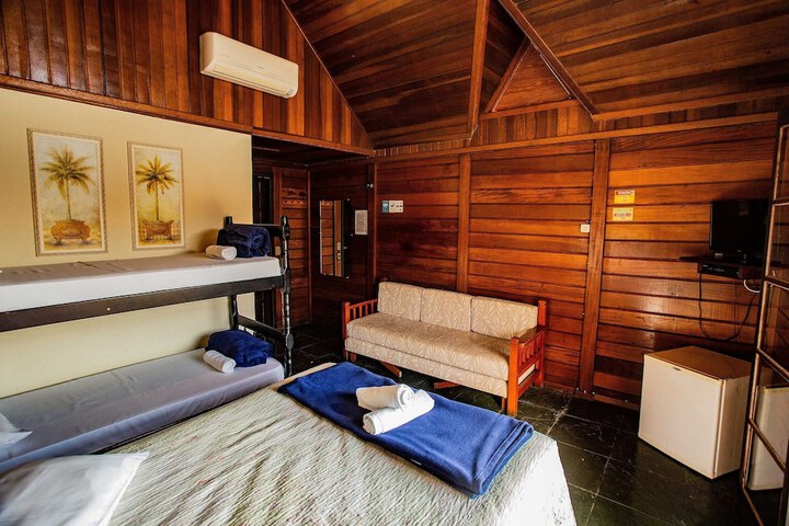 Room 3 of 65