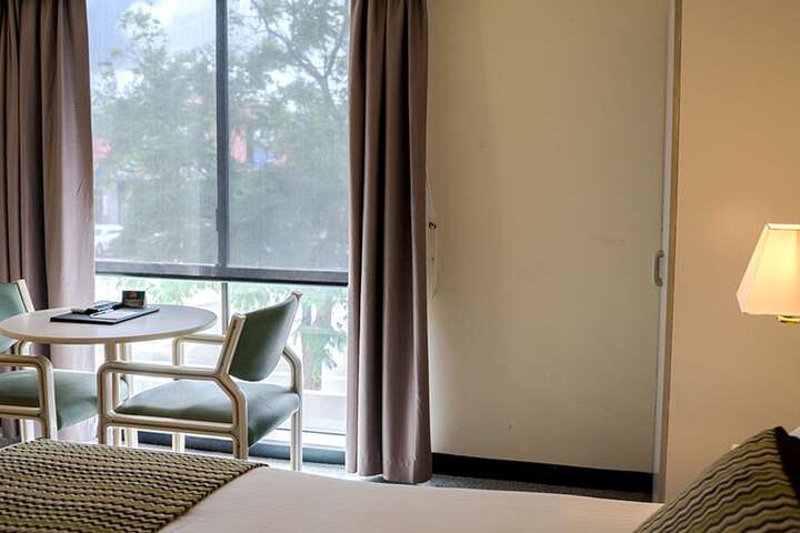 Room 6 of 46