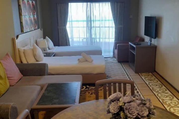 Room 334 of 650