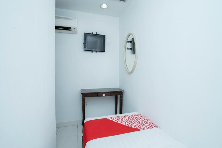 Room 7 of 34