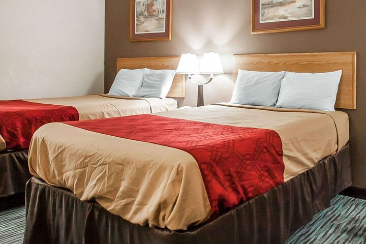2 Double Beds (5 of 8)