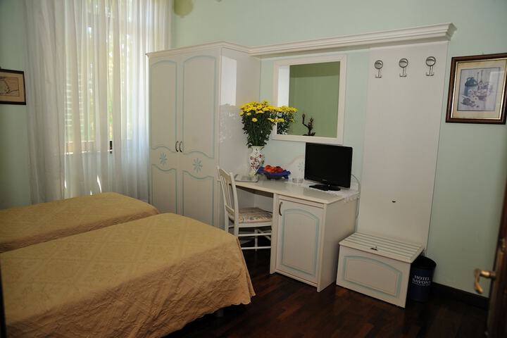 Room 15 of 63