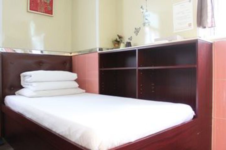 Room 14 of 25