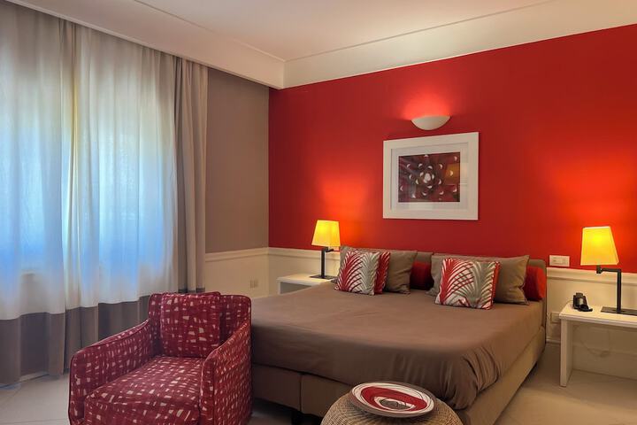 Room 45 of 143