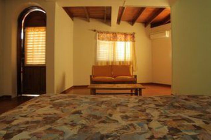 Room 3 of 8