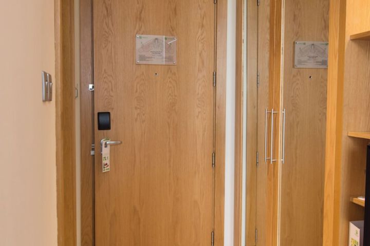 Room 19 of 90