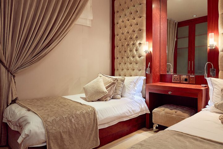 Room 14 of 191