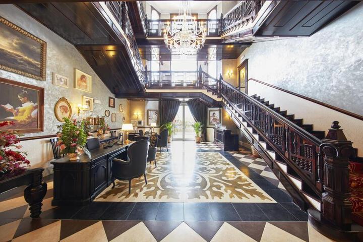 Hotel Interior 8 of 27
