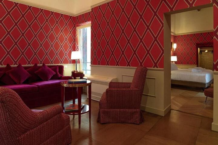 Room 28 of 47