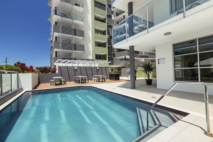 Hotel Pool