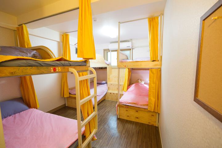 Room 14 of 48