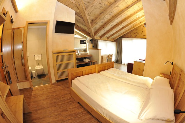 Room 48 of 69