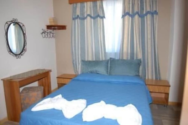 Room 3 of 39