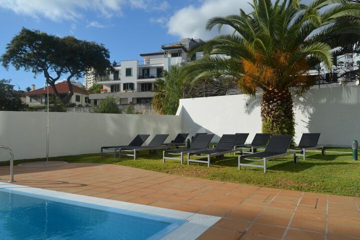 Pool Hotel