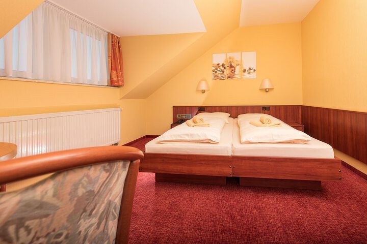 Room 12 of 53