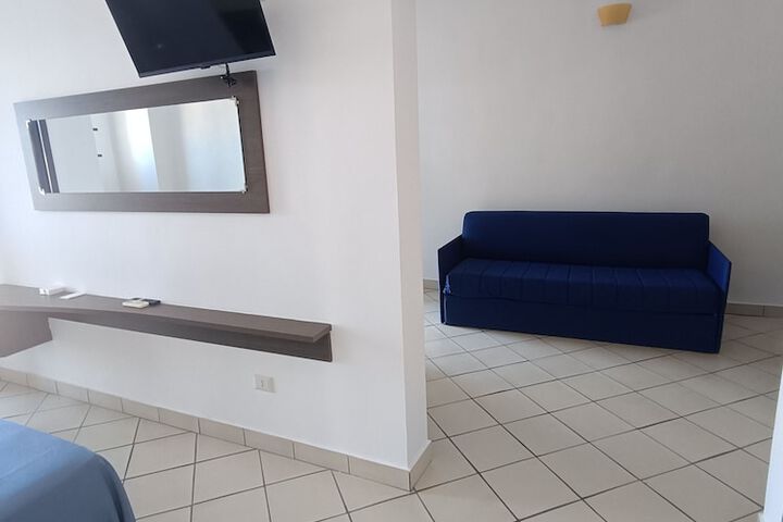 Room 52 of 110