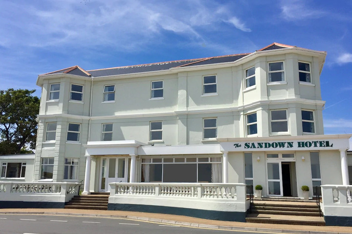 SANDOWN HOTEL