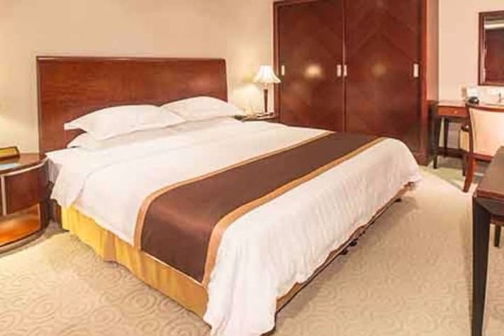 Room 11 of 22