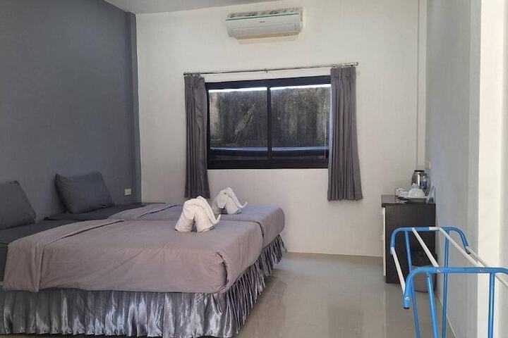 Room 21 of 39
