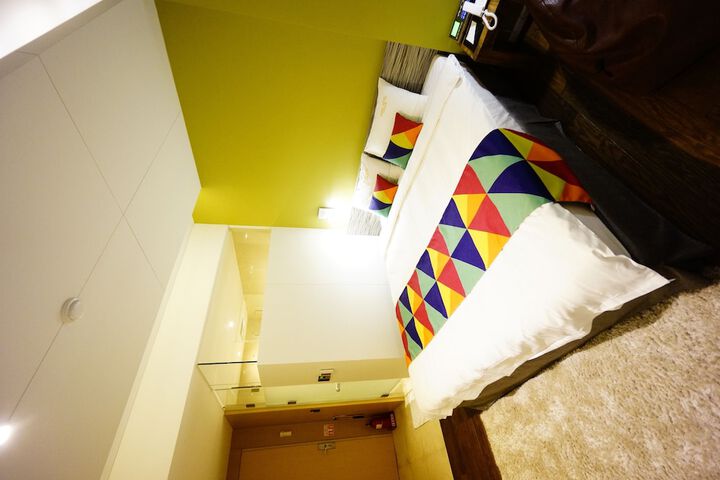 Room 44 of 140