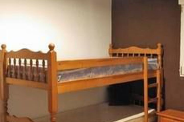 Room 7 of 27