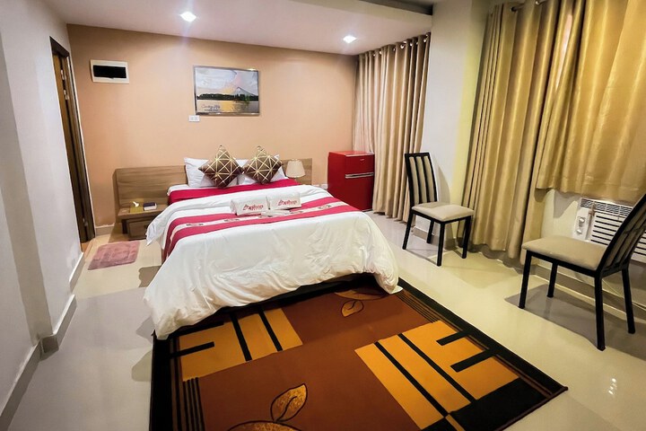 Room 16 of 77