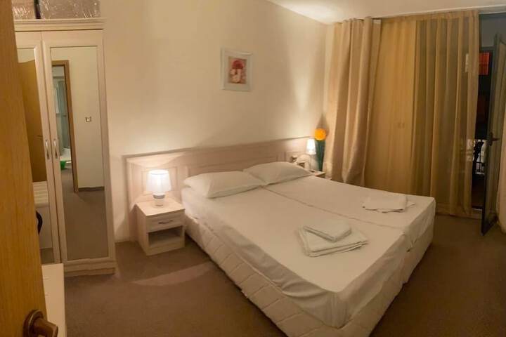Room 5 of 26