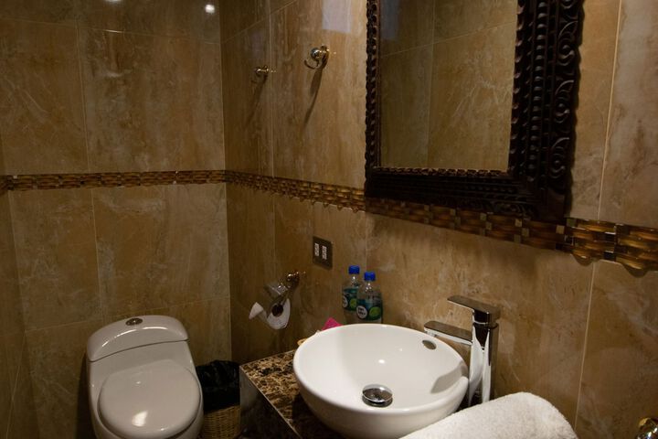 Room 4 of 44