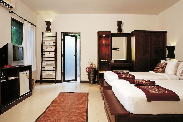 Room 13 of 166