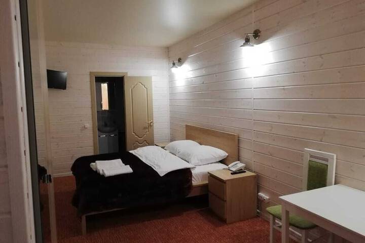 Room 6 of 37