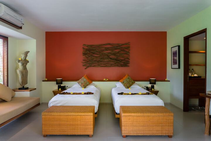 Room 14 of 80