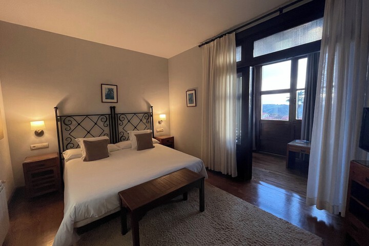 Room 15 of 49