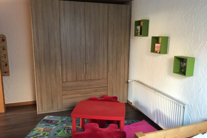 Room 44 of 117