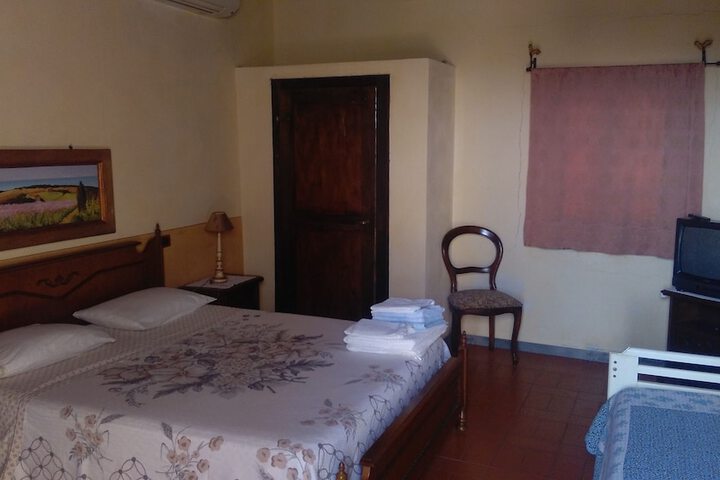 Room 12 of 20