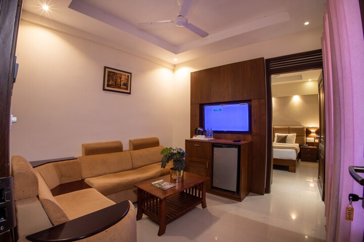 Room 20 of 36