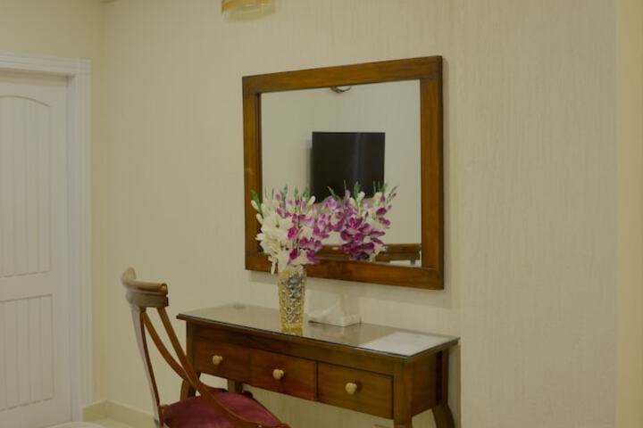 Room 35 of 83