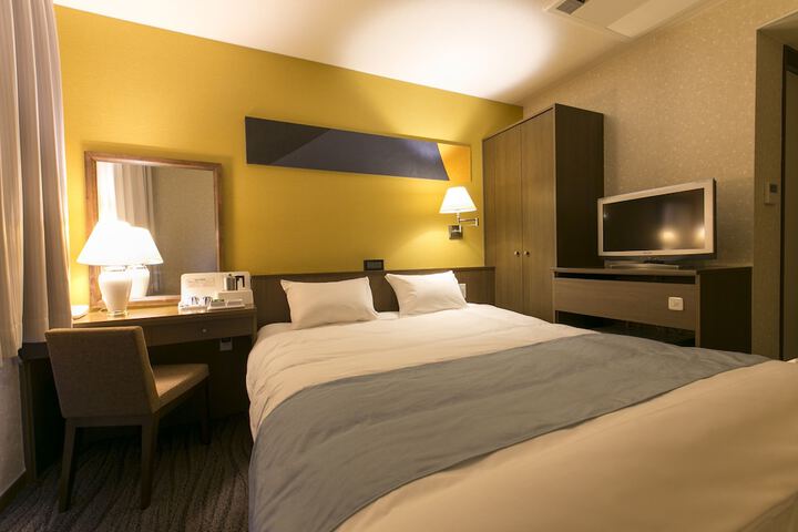 Room 18 of 50