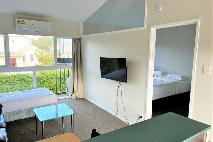 Room 13 of 24