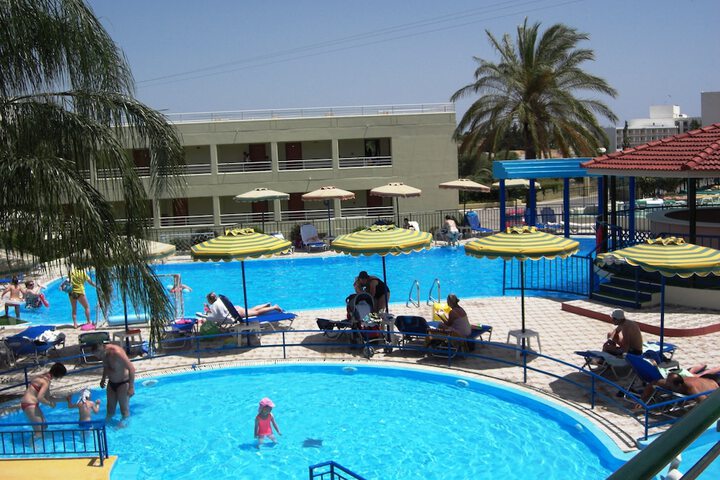 Pool 12 of 42
