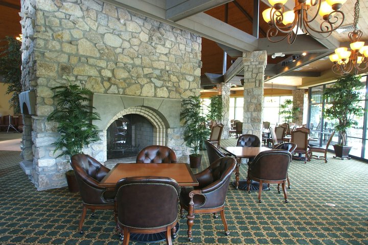 Ballroom/Hall 110 of 127